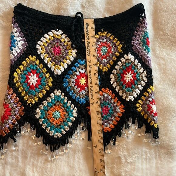 New! AKIRA PACK YOUR BAGS RHINESTONE TRIM CROCHET SKIRT SIZE SMALL - Picture 12 of 13
